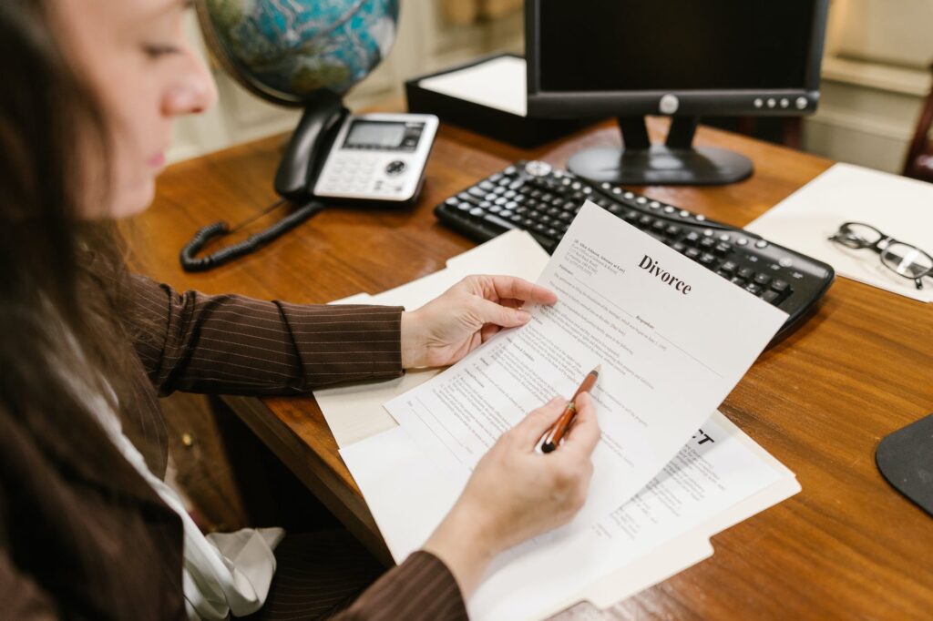 Problemas al adquirir un bien inmueble: ¿Qué hacer si el vendedor no firma la escritura o no se encuentra?